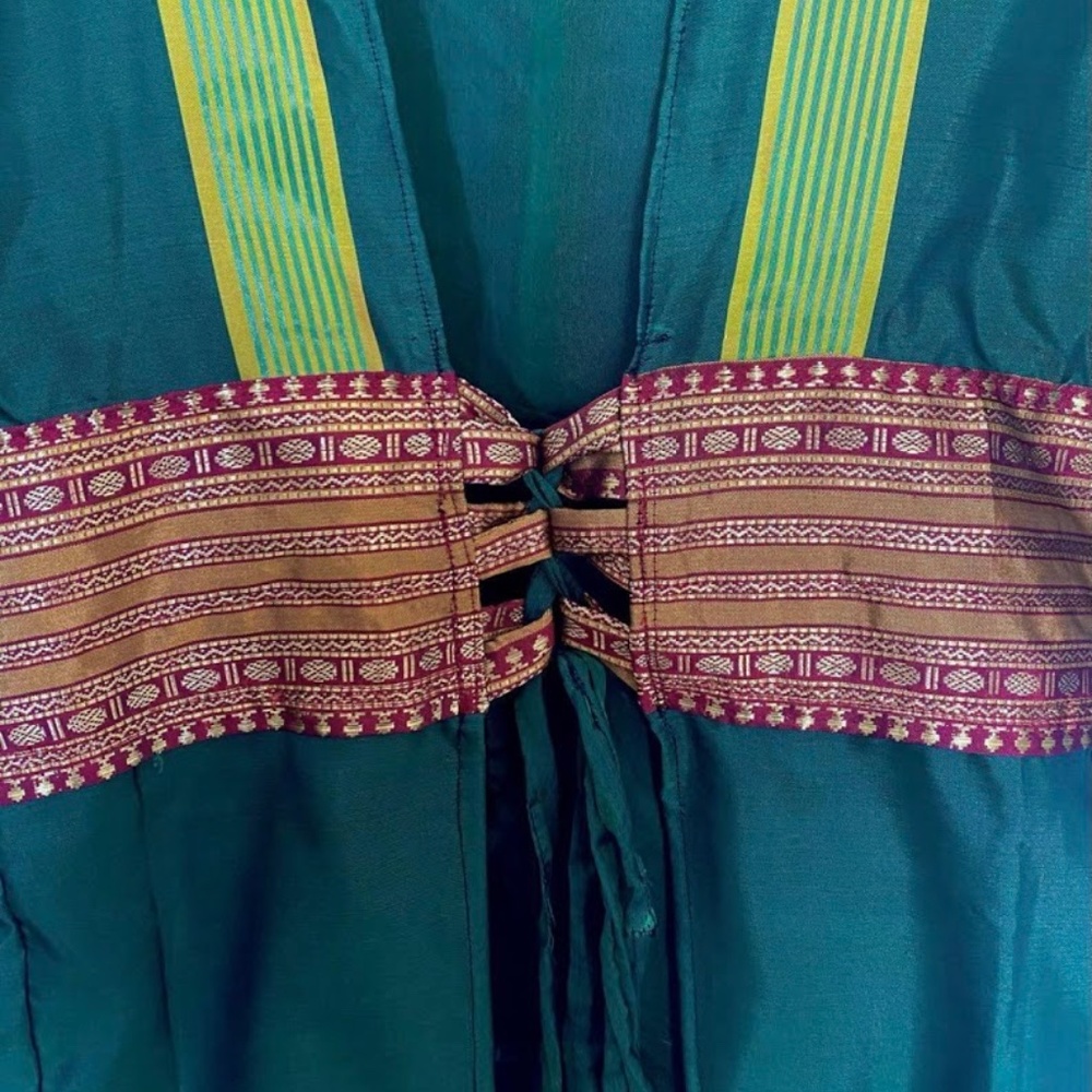 Indian Pakistani Green Kurta - image 3
